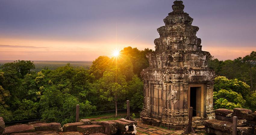 Phnom Bakheang.jpg
